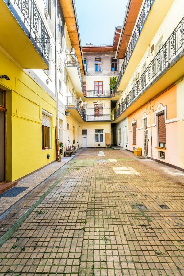 Bpr Cozy Rosie Apartment Будапеща Екстериор снимка