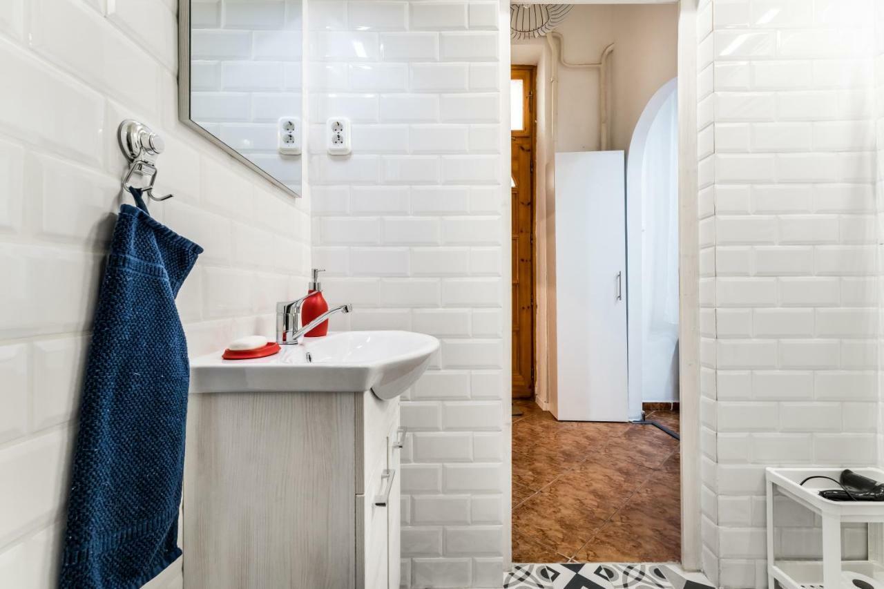 Bpr Cozy Rosie Apartment Будапеща Екстериор снимка
