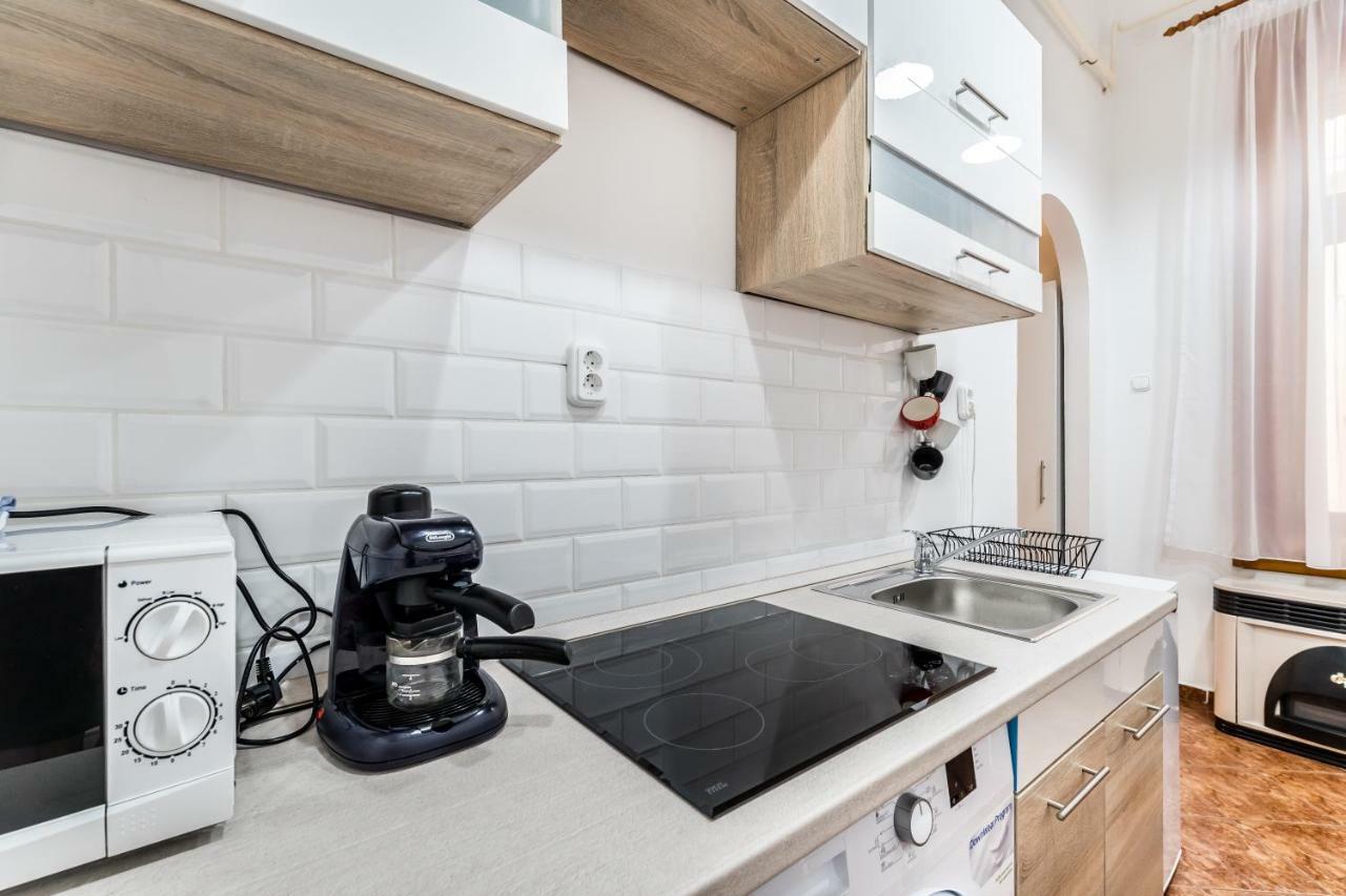 Bpr Cozy Rosie Apartment Будапеща Екстериор снимка