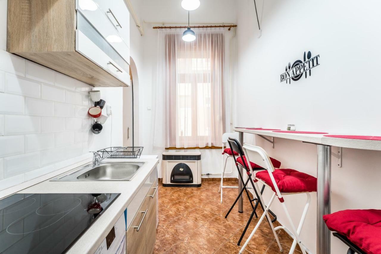 Bpr Cozy Rosie Apartment Будапеща Екстериор снимка